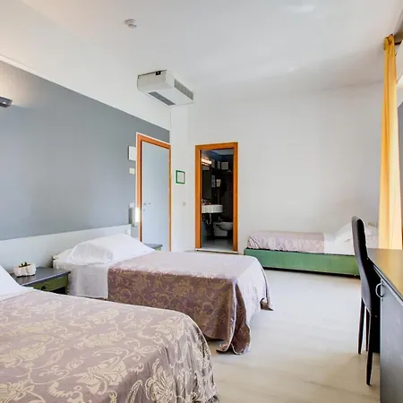 Ivano Hotel 3*