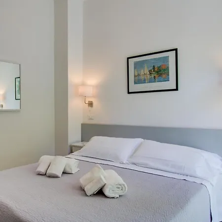 Ivano Hotel 3*