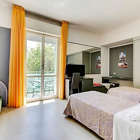 Ivano Hotel 3*