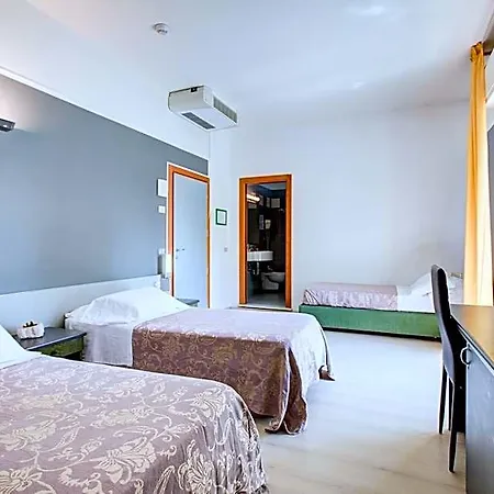 Ivano Hotel 3*