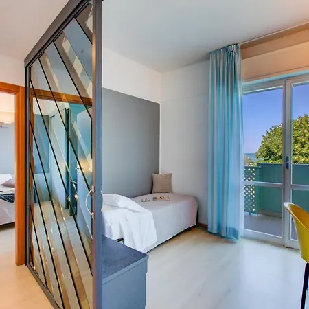 伊万诺酒店 里米尼