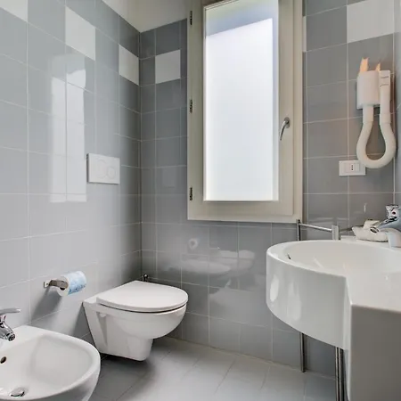 伊万诺酒店 酒店